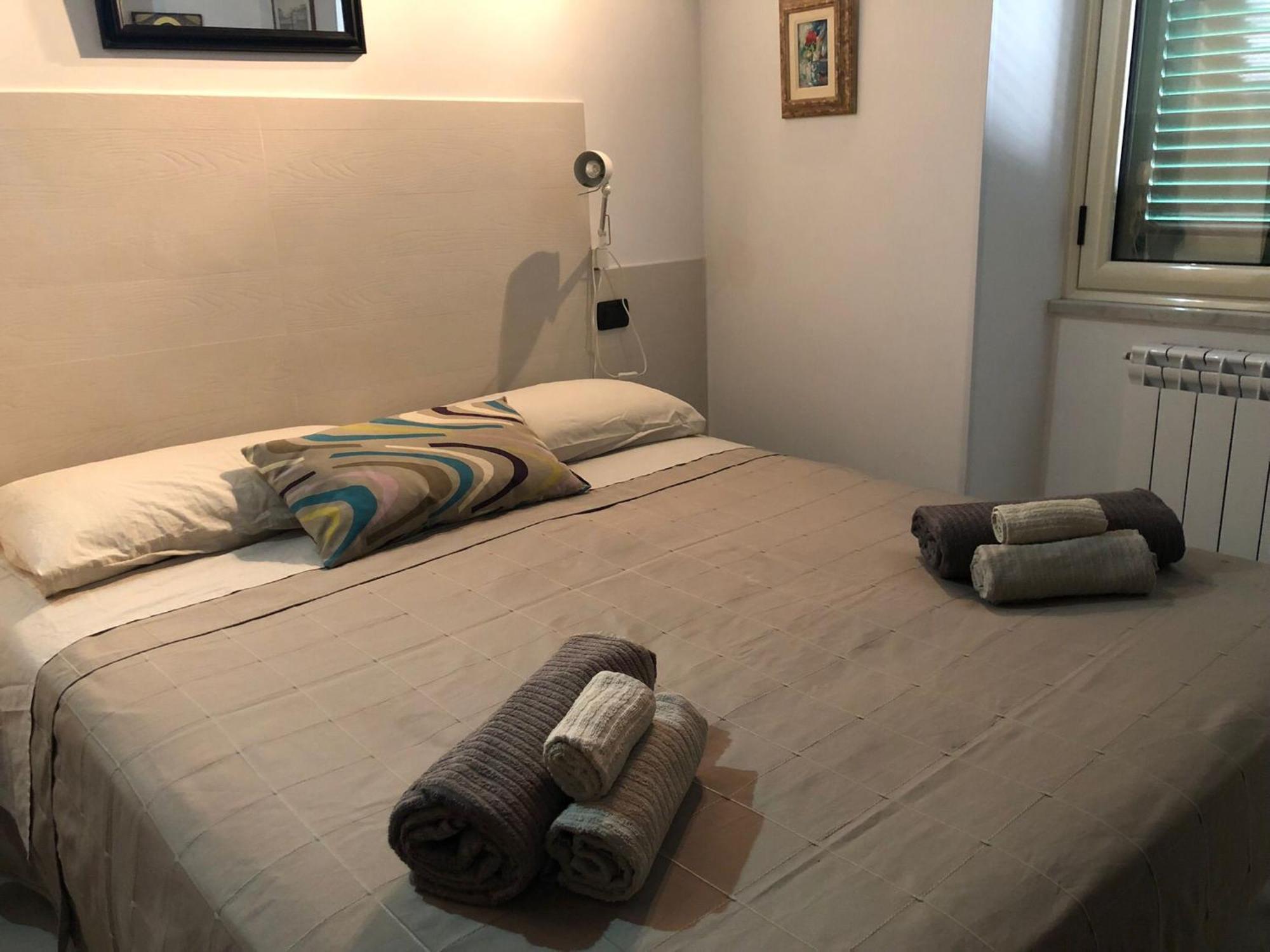 Le Suites Maor Gaeta Habitación foto